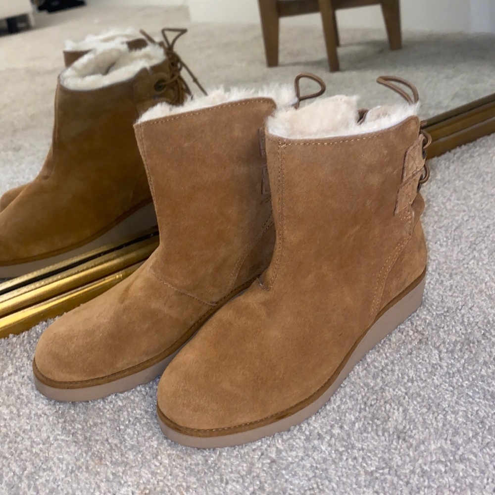 Koolaburra Tan Ankle Boots with Cream Lining